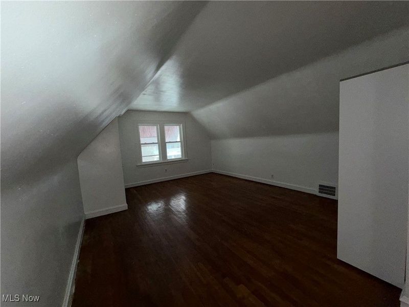 895 Rondel Road, Cleveland, OH 44110 Photo 7