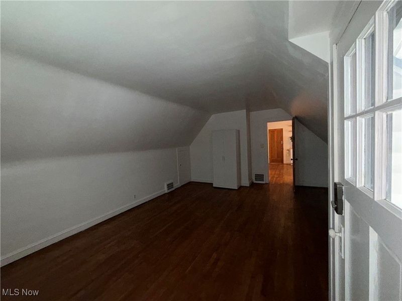 895 Rondel Road, Cleveland, OH 44110 Photo 8