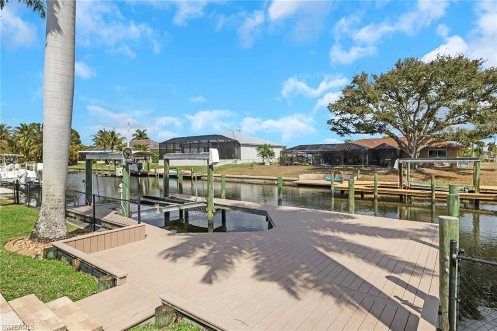 5241 SW 2nd Pl, Cape Coral, FL 33914 Photo