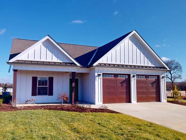 2412 Sandstone Drive, Morristown, TN 37814