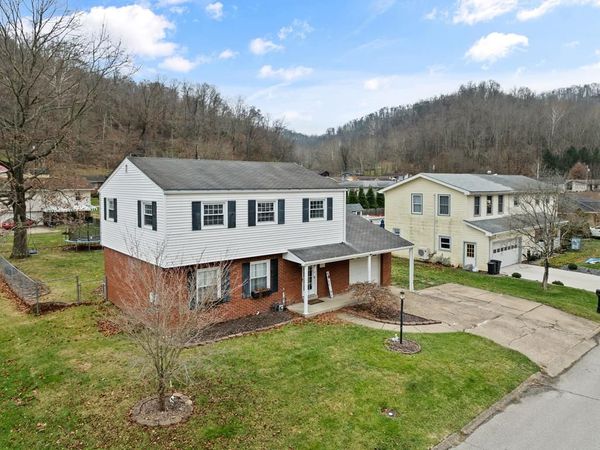91 Sun Valley Drive, Glen Dale, WV 26038