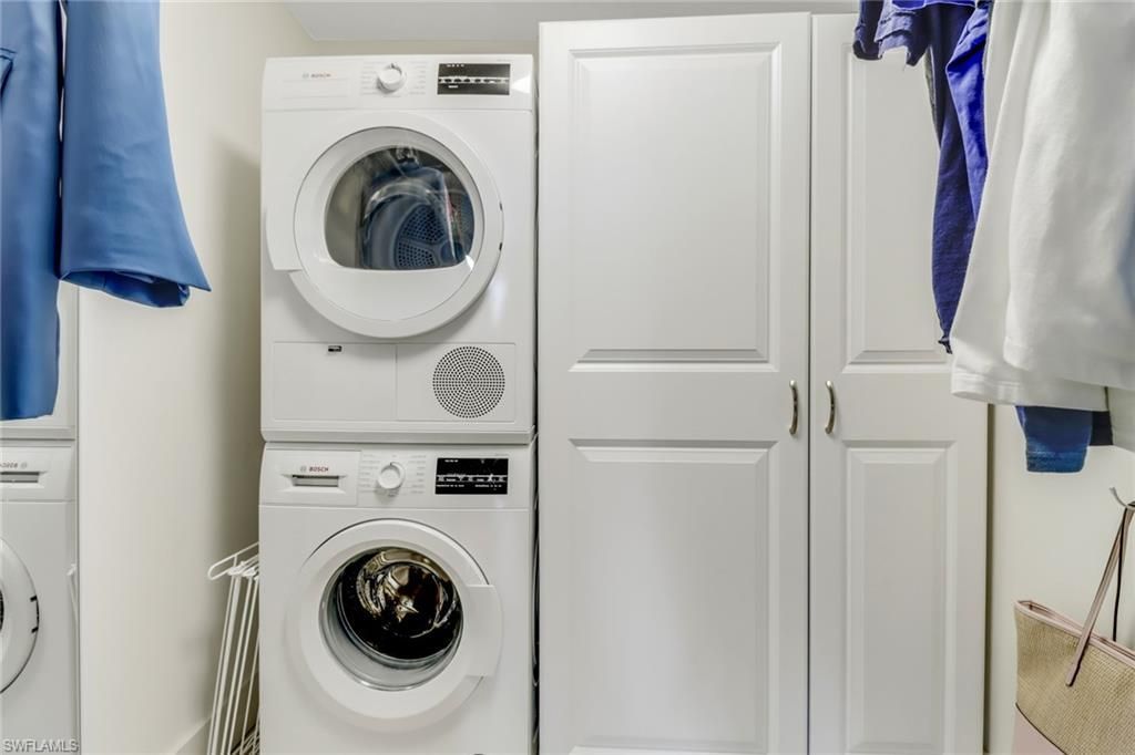 3055 Riviera Dr, Unit 201, Naples, FL 34103 Photo