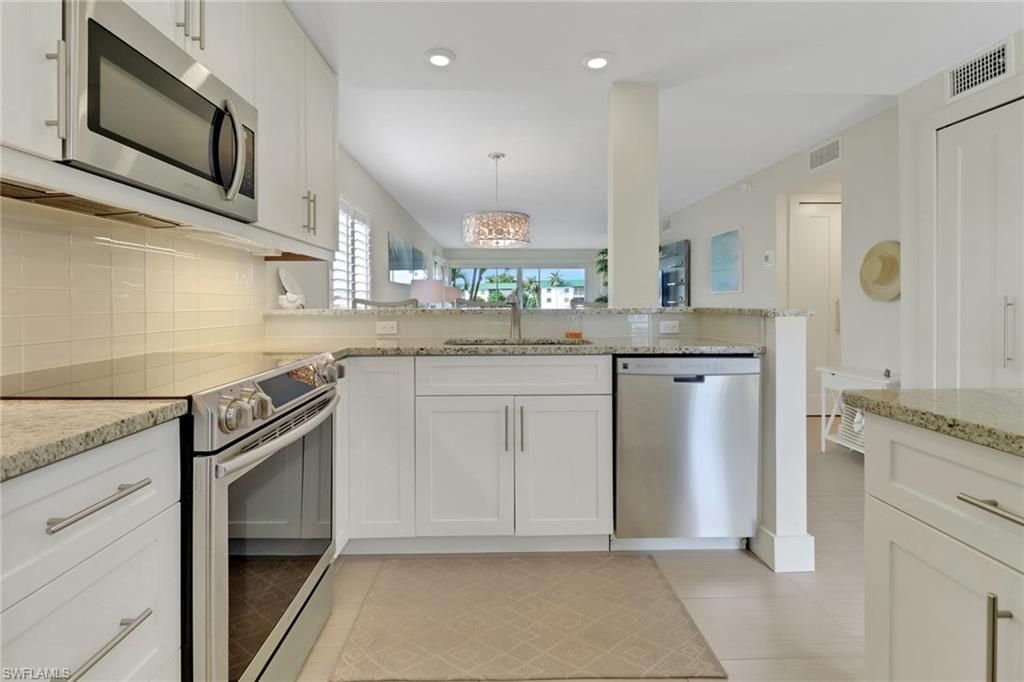 3055 Riviera Dr, Unit 201, Naples, FL 34103 Photo