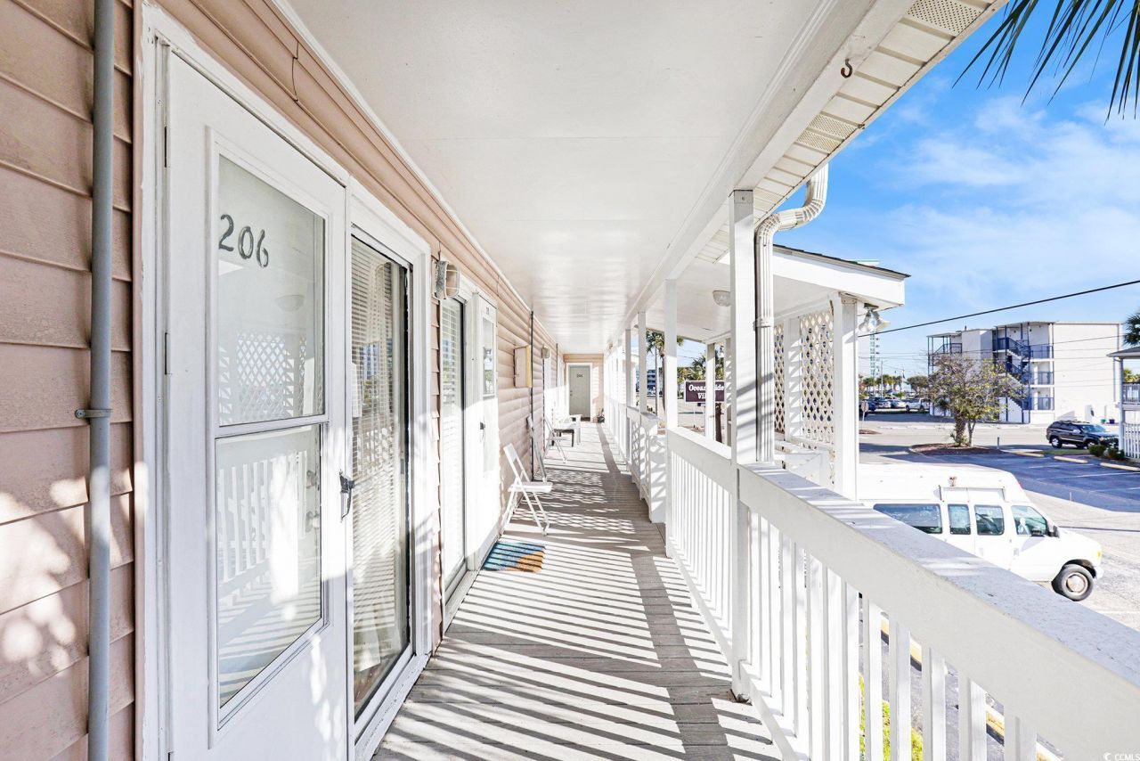 307 Flagg St. Photo 5