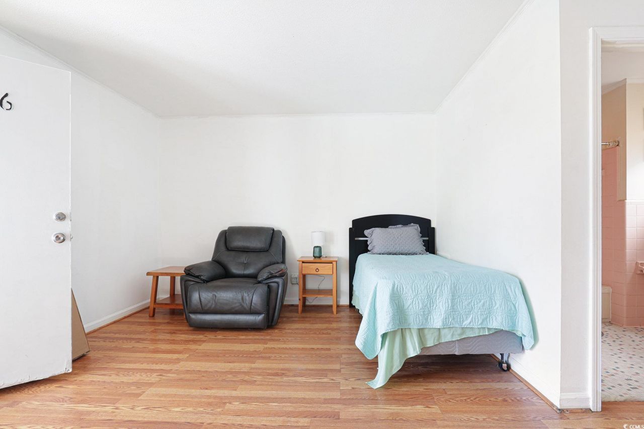 307 Flagg St. Photo 9