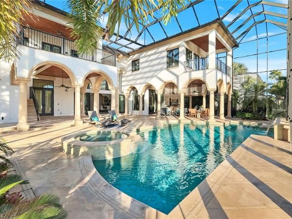 1450 Gulfstar DR S, NAPLES, FL 34112
