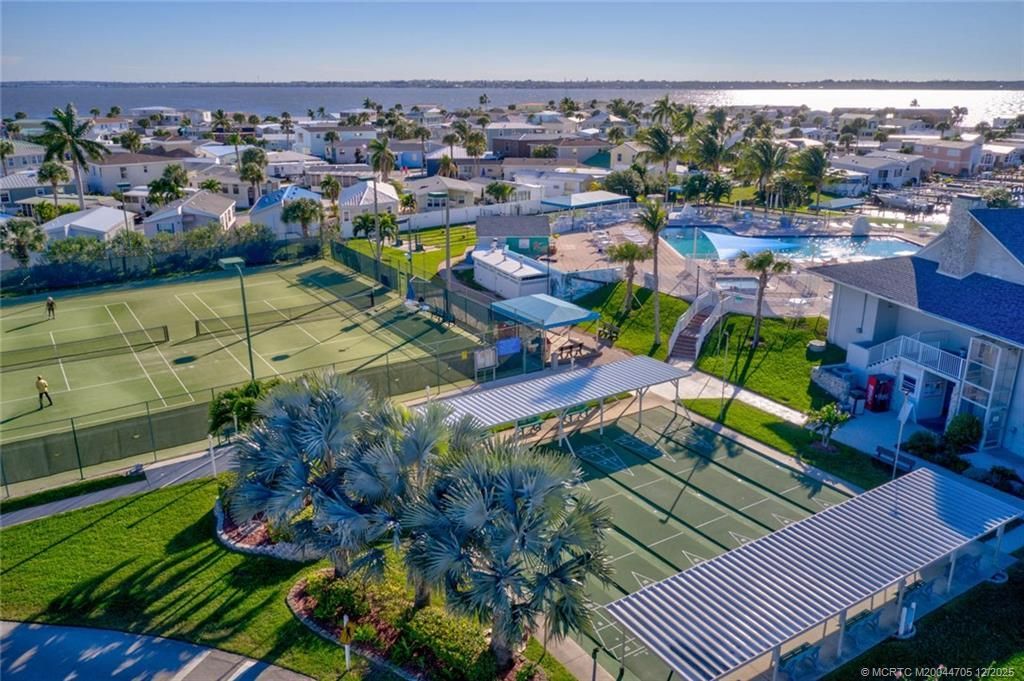 257 Nettles Boulevard, Jensen Beach, FL 34957 Photo