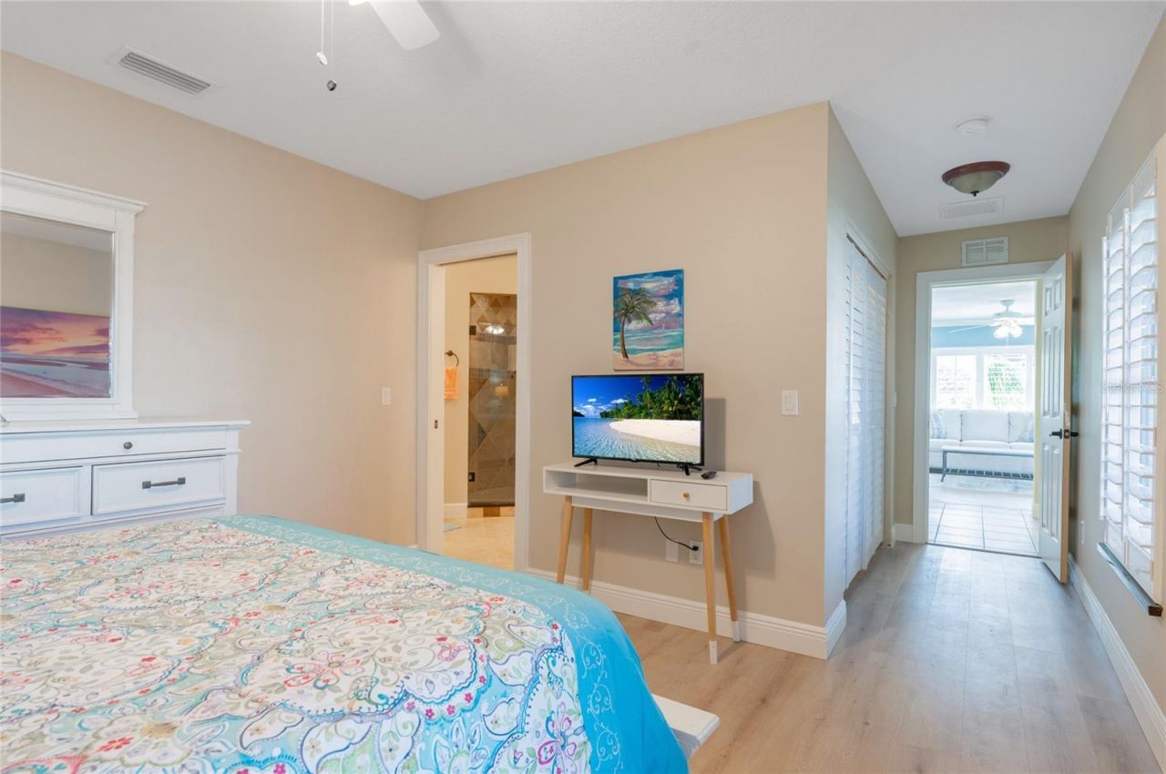 213 75th Street, Holmes Beach, FL 34217 Photo