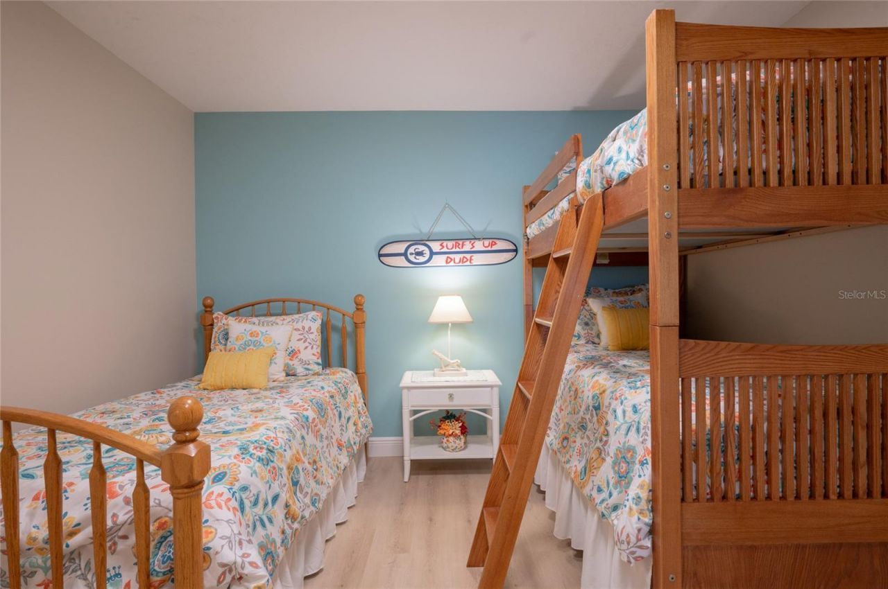 213 75th Street, Holmes Beach, FL 34217 Photo