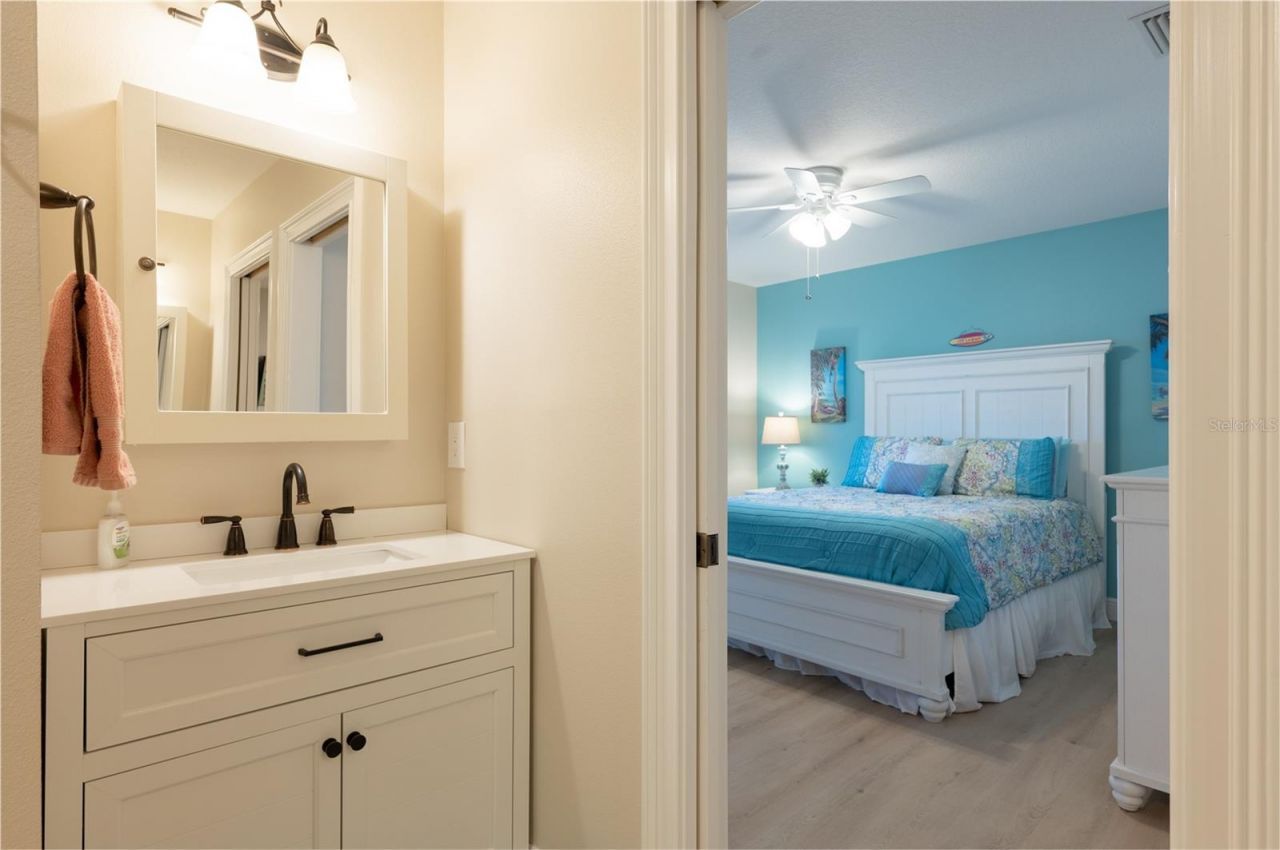 213 75th Street, Holmes Beach, FL 34217 Photo