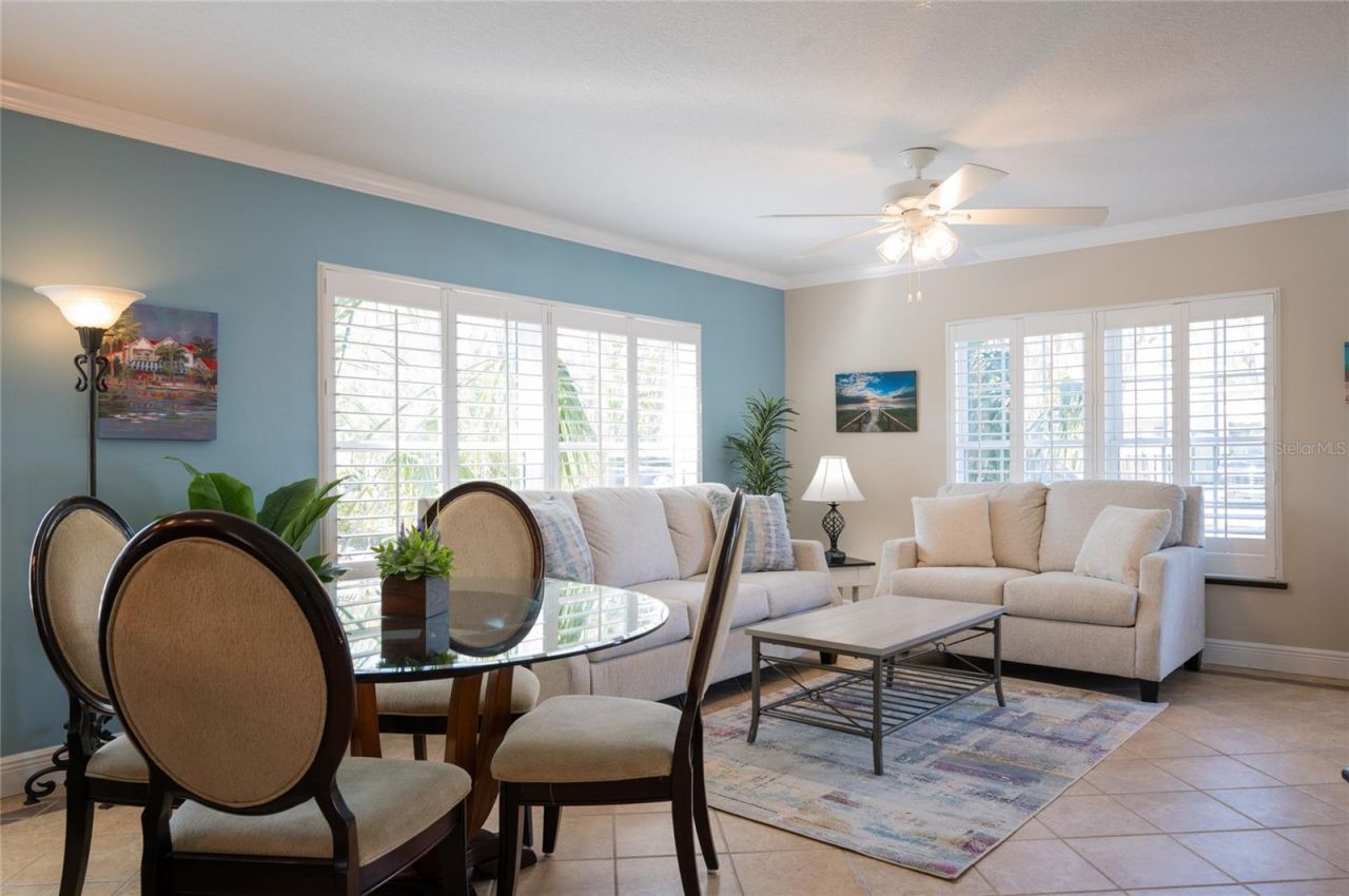 213 75th Street, Holmes Beach, FL 34217 Photo