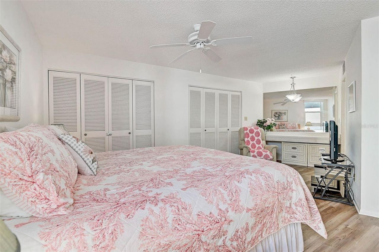 6518 Midnight Pass Road, Unit 310, Sarasota, FL 34242 Photo