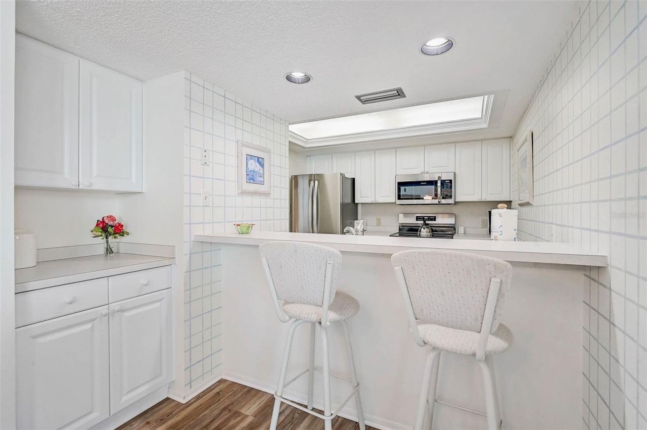 6518 Midnight Pass Road, Unit 310, Sarasota, FL 34242 Photo