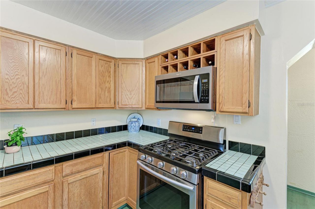 401 27th Street W, Bradenton, FL 34205 Photo