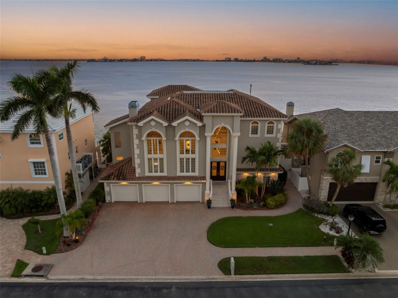 5907 Bayview Circle S, Gulfport, FL 33707 Photo