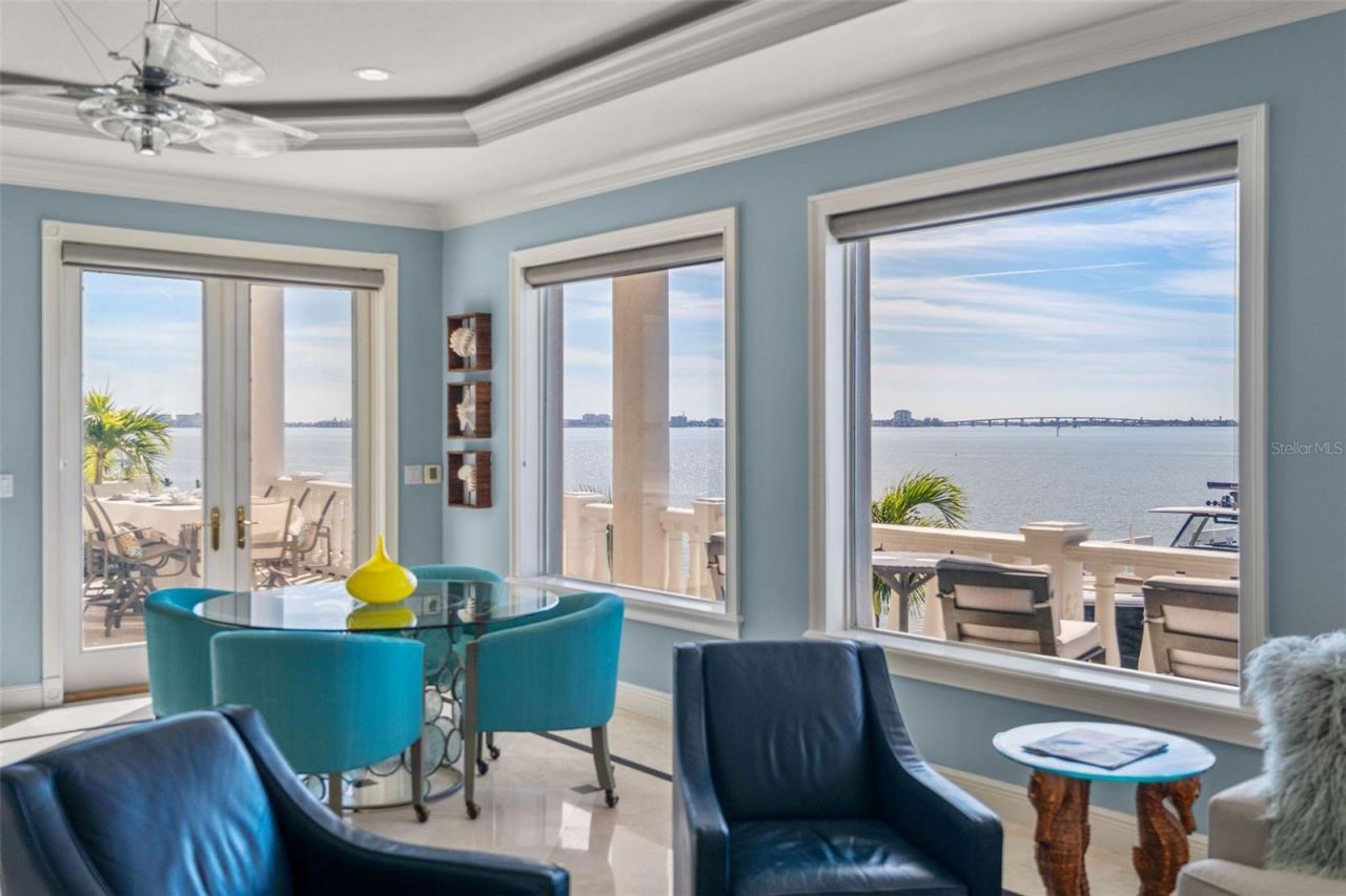 5907 Bayview Circle S, Gulfport, FL 33707 Photo