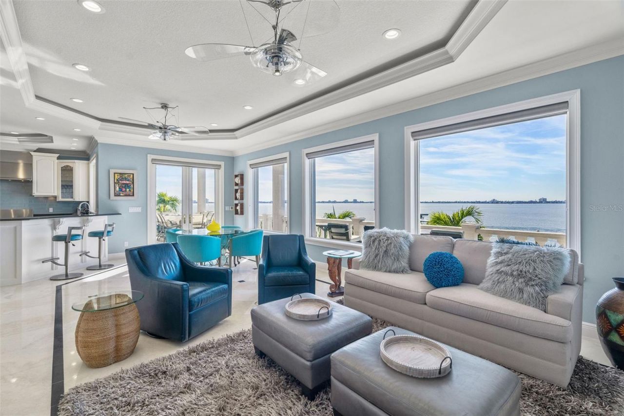 5907 Bayview Circle S, Gulfport, FL 33707 Photo