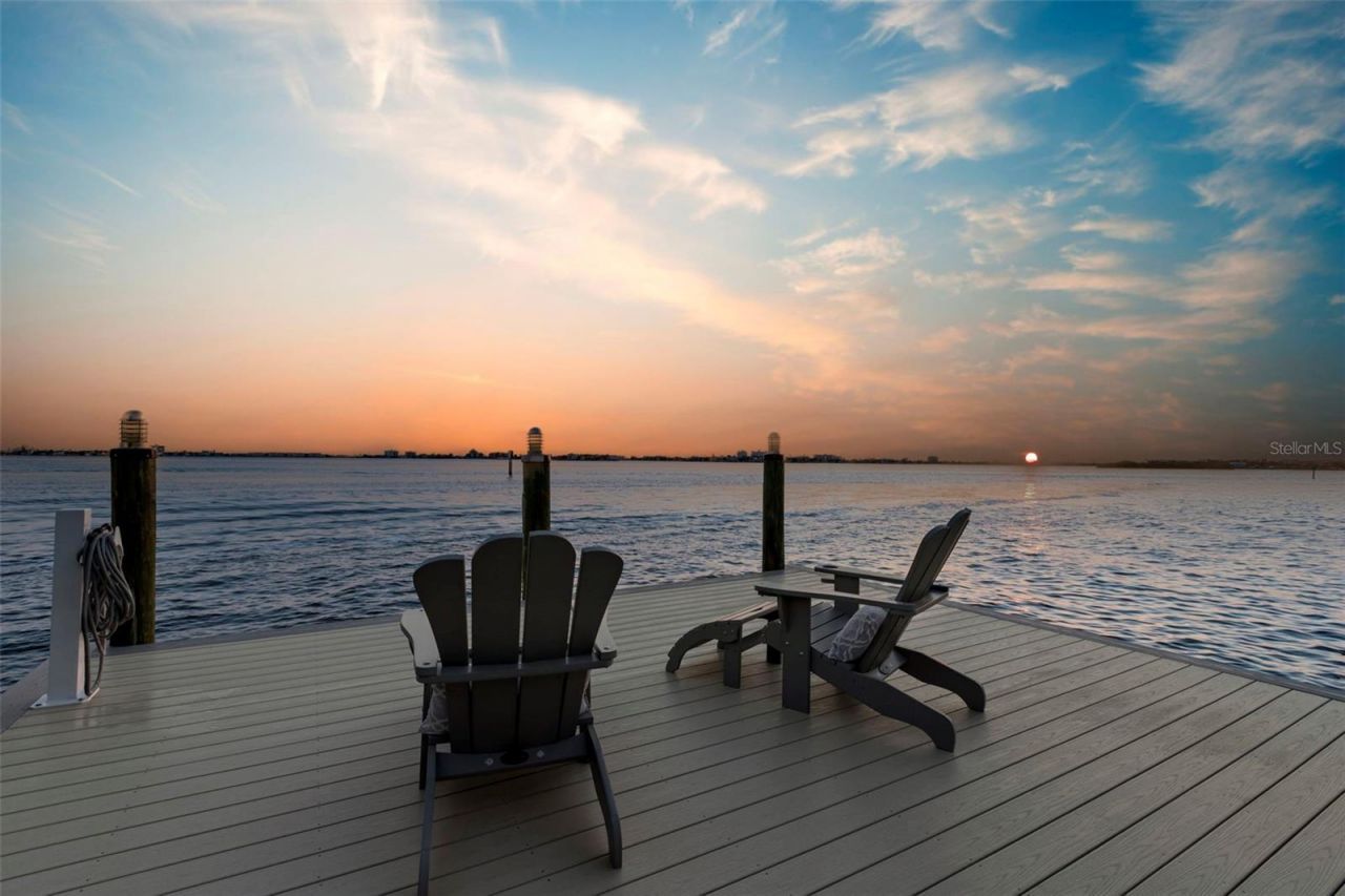 5907 Bayview Circle S, Gulfport, FL 33707 Photo