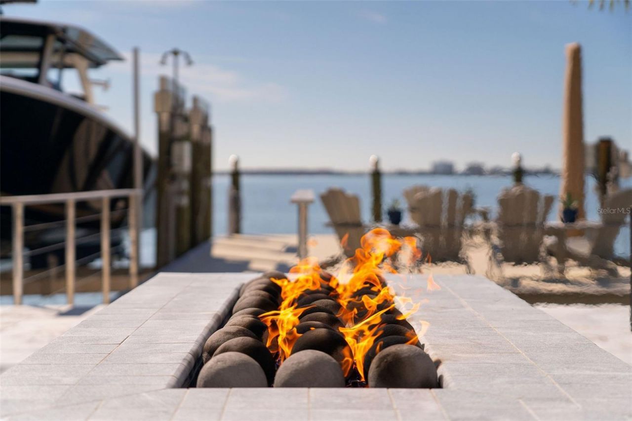 5907 Bayview Circle S, Gulfport, FL 33707 Photo