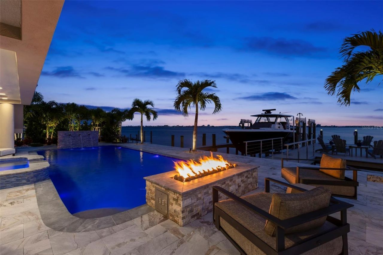 5907 Bayview Circle S, Gulfport, FL 33707 Photo