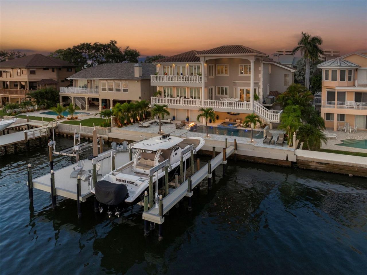 5907 Bayview Circle S, Gulfport, FL 33707 Photo