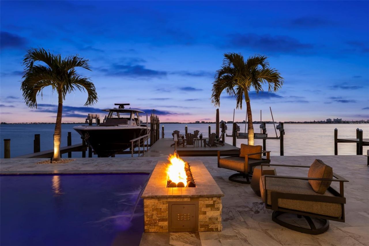 5907 Bayview Circle S, Gulfport, FL 33707 Photo