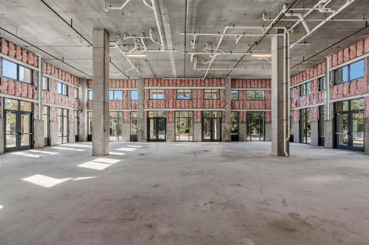 838 Morrison Drive Photo 4