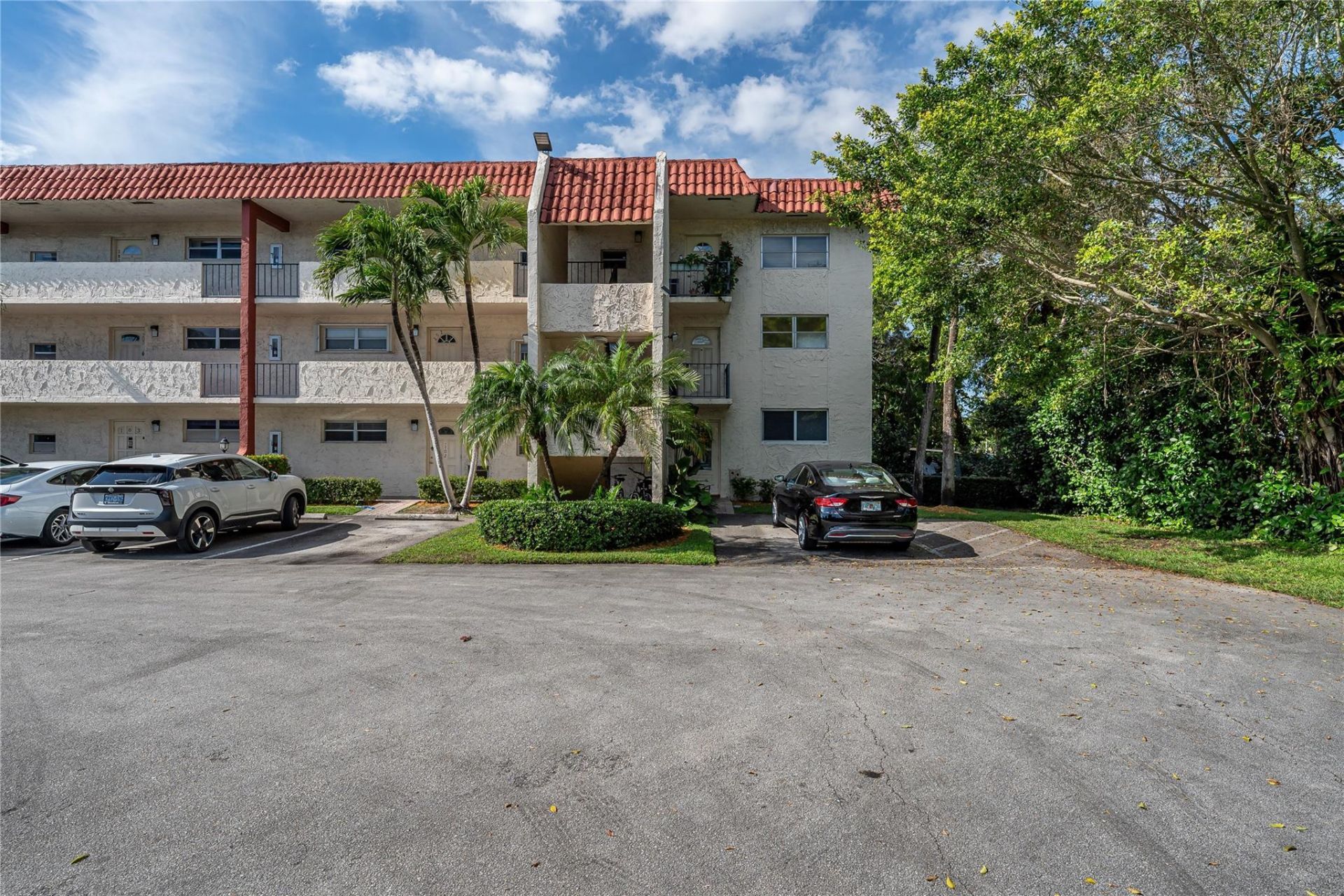 8901 S Hollybrook Boulevard, Unit 201, Pembroke Pines, FL 33025 Photo