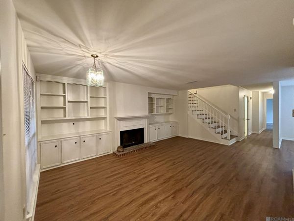 5416 Heatherstone Dr, Baton Rouge, LA 70820