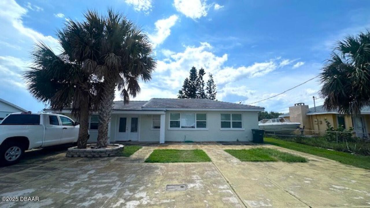 2714 Dach Avenue, Daytona Beach, FL 32118 Main Photo