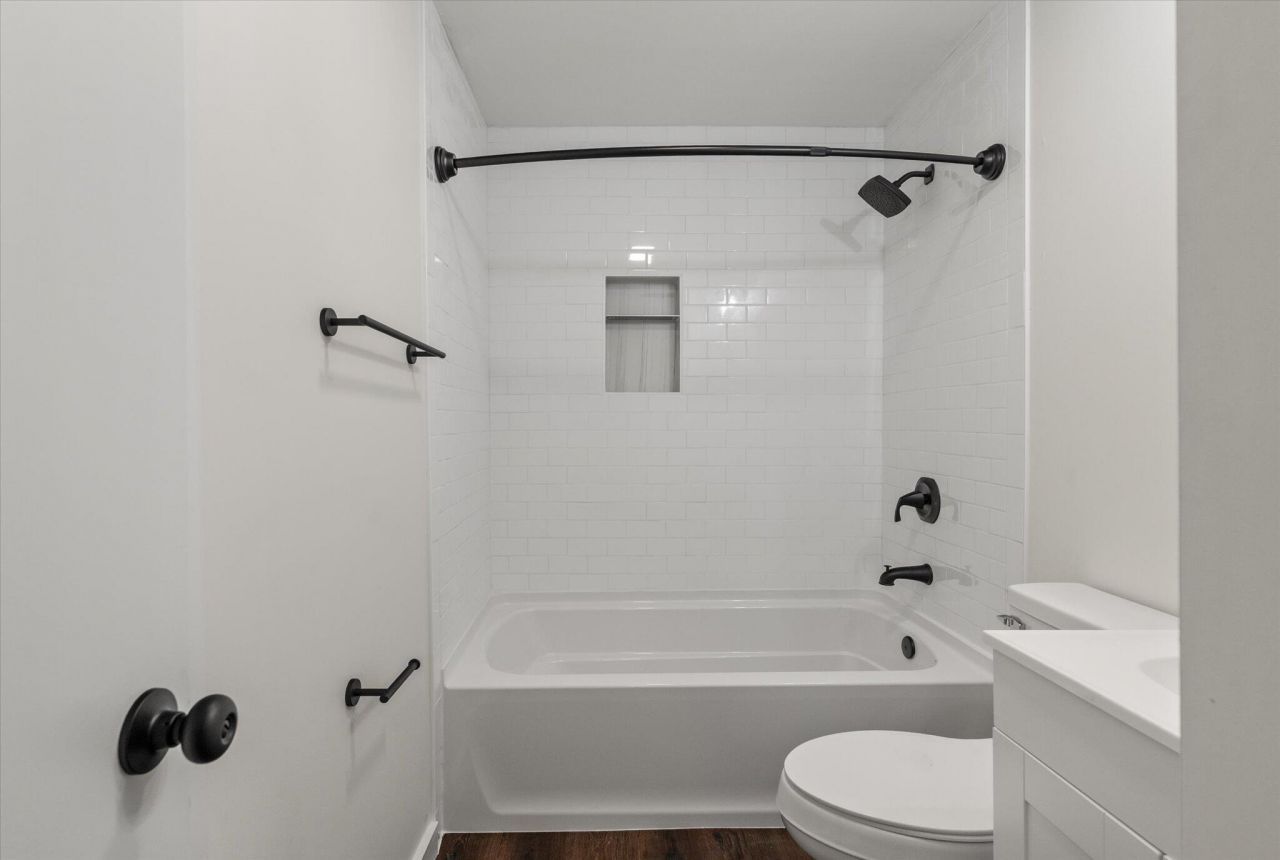 12 Grove Street Photo 10