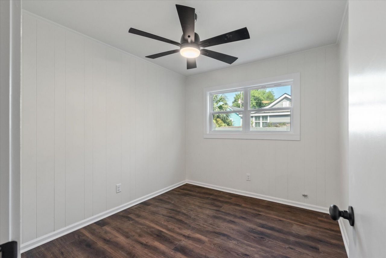 12 Grove Street Photo 11