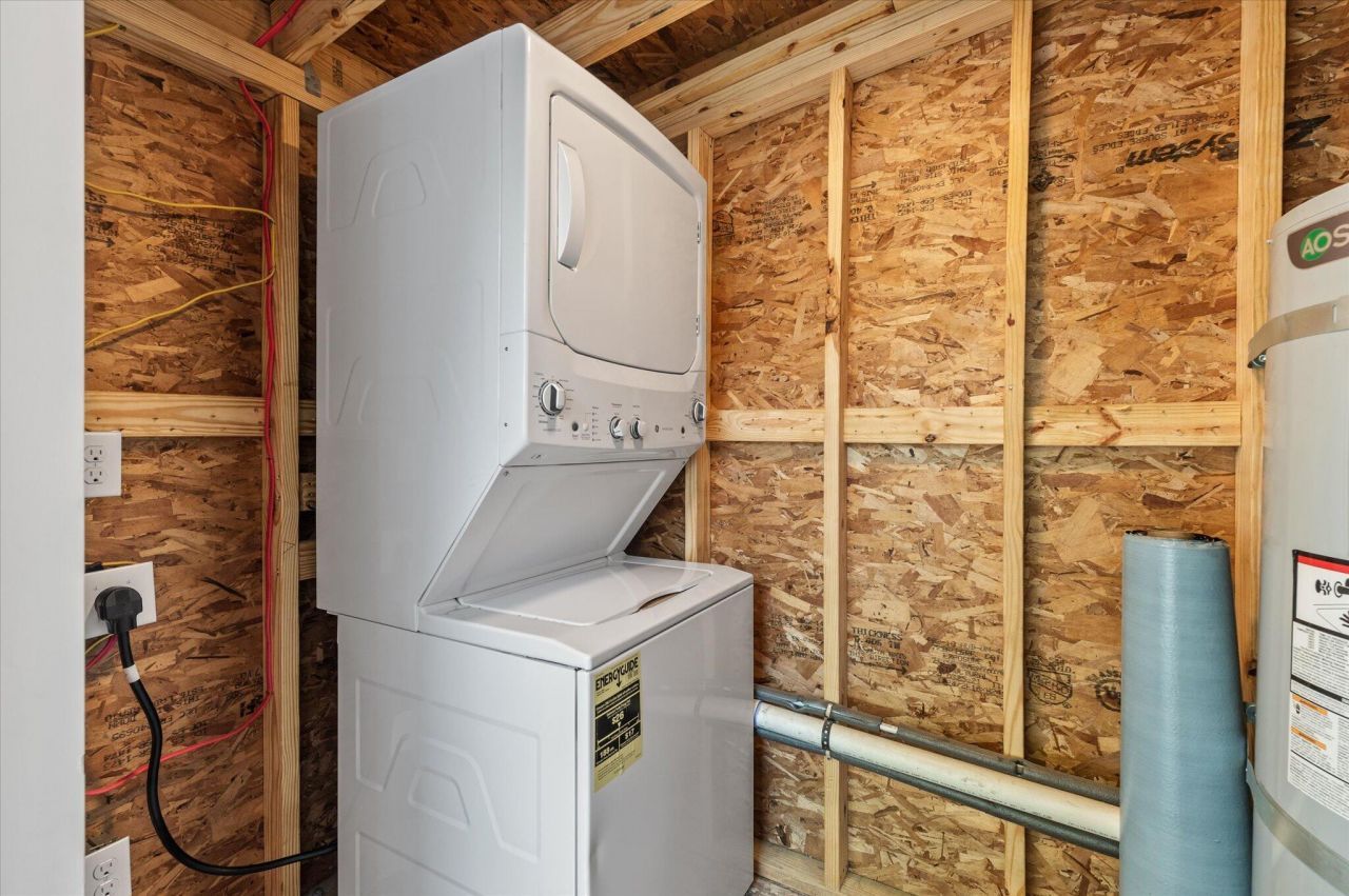 12 Grove Street Photo 18