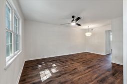 12 Grove Street photo 4