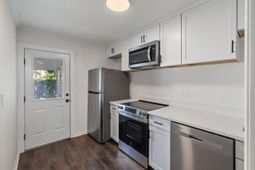 12 Grove Street photo 4