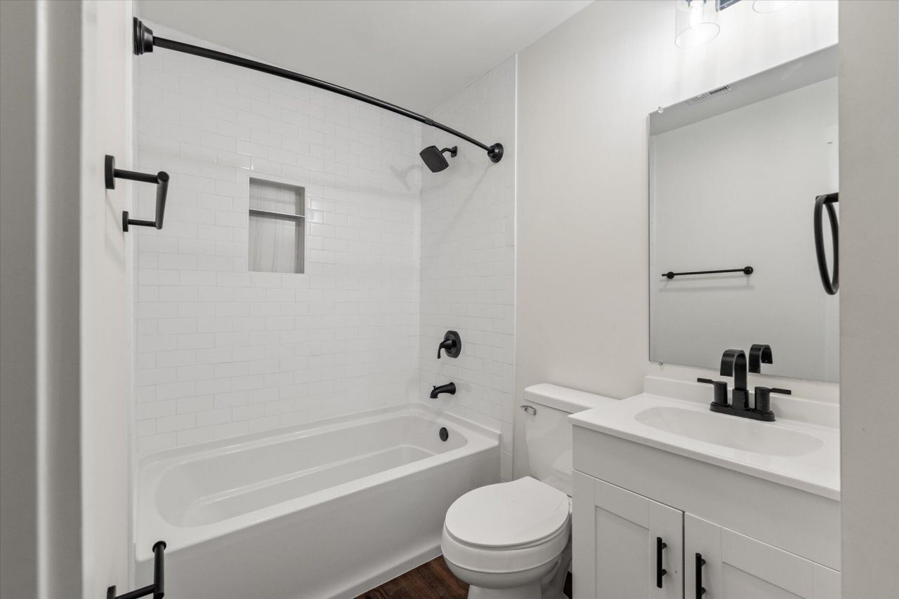 12 Grove Street Photo 9