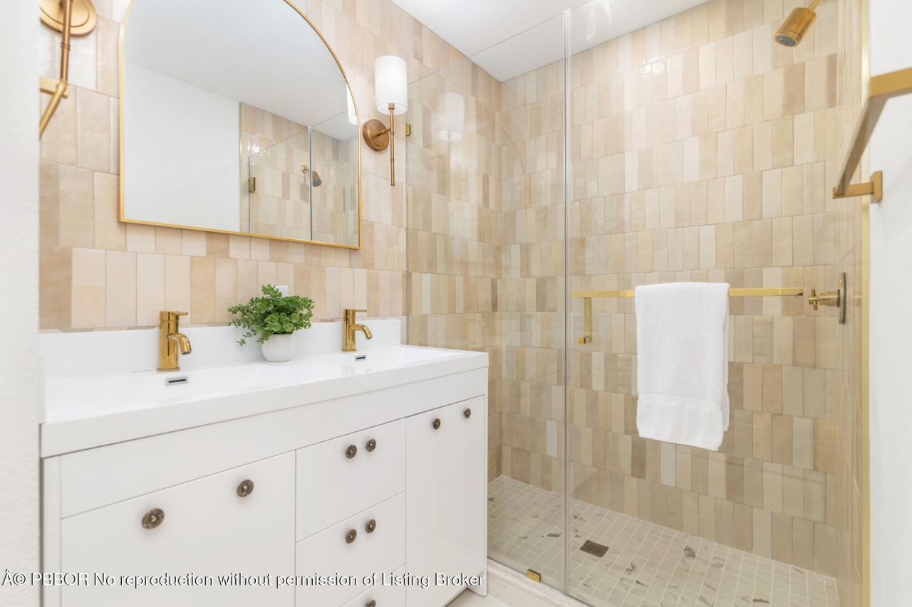 353 Gregory Road, West Palm Beach, FL 33405 Photo