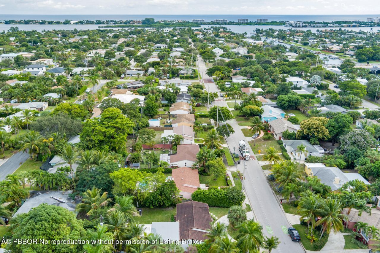 353 Gregory Road, West Palm Beach, FL 33405 Photo