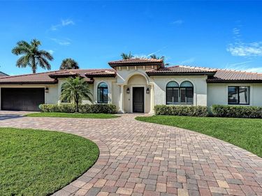 595 BOWSPRIT LANE, LONGBOAT KEY, FL 34228