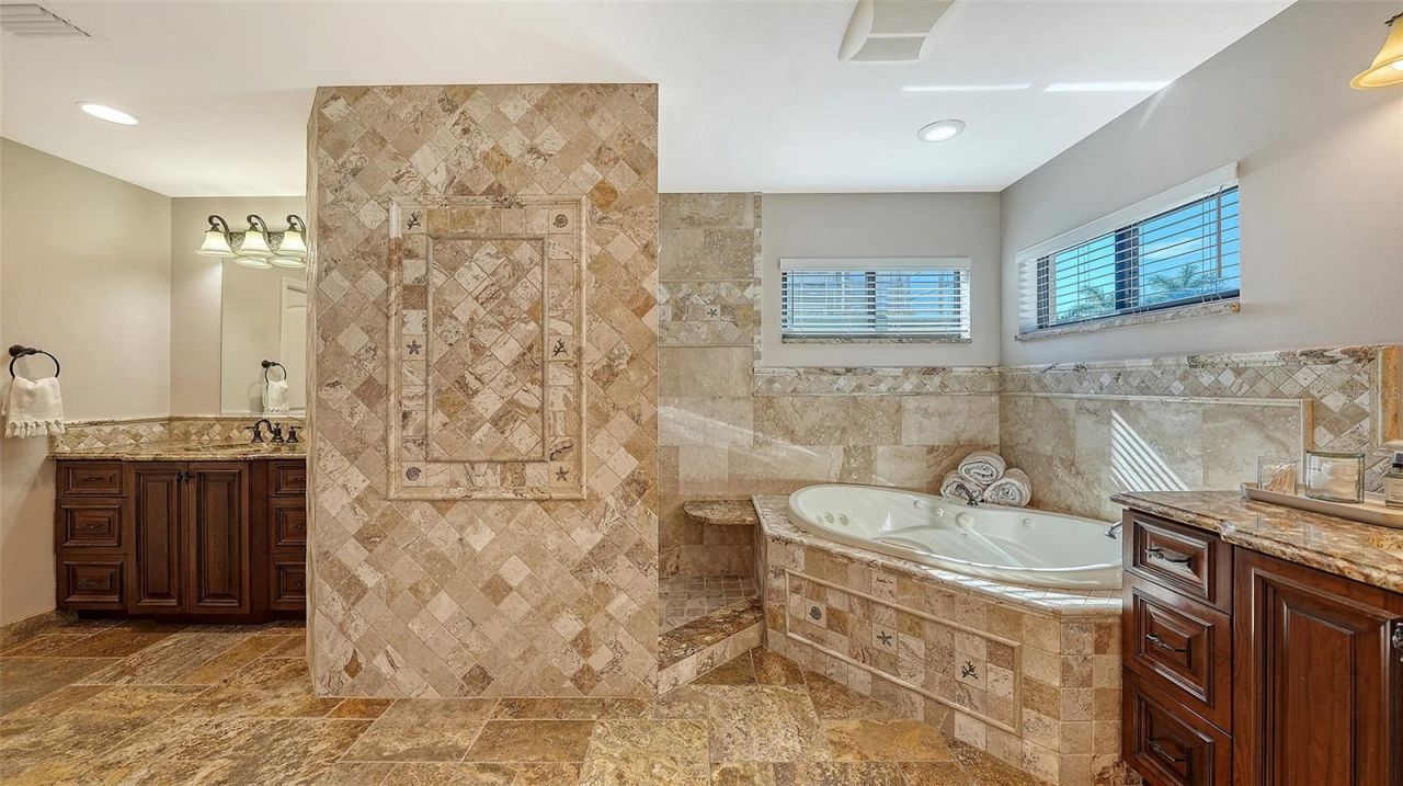 595 Bowsprit Lane, Longboat Key, FL 34228 Photo