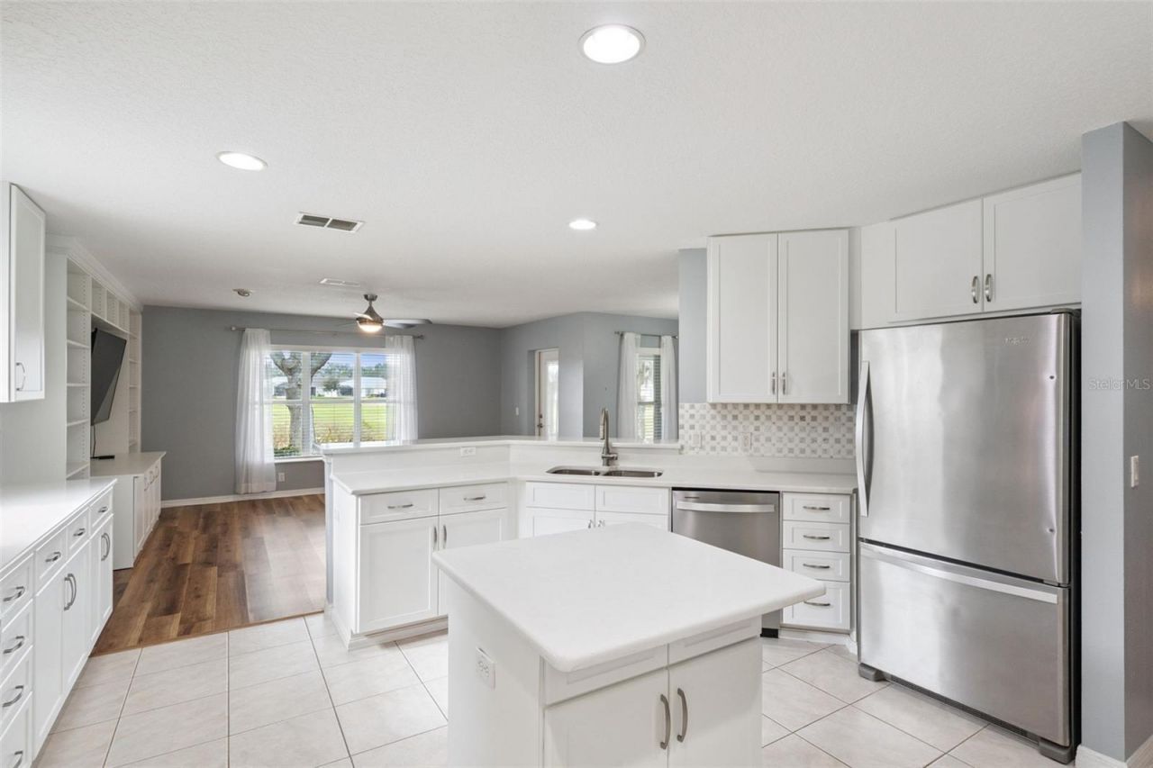 26821 Augusta Springs Circle, Leesburg, FL 34748 Photo