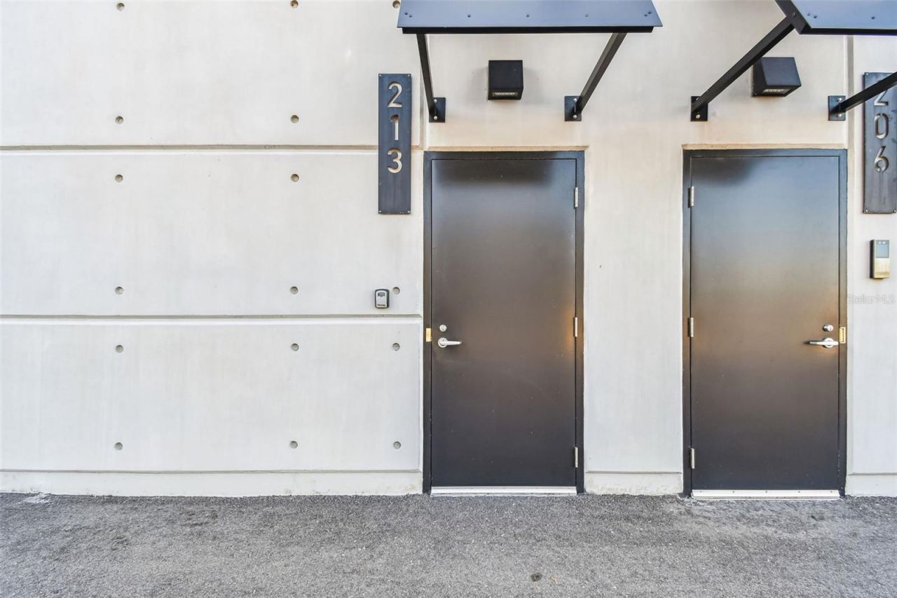 6500 Motor Enclave Way, Unit 213, Tampa, FL 33610 Photo