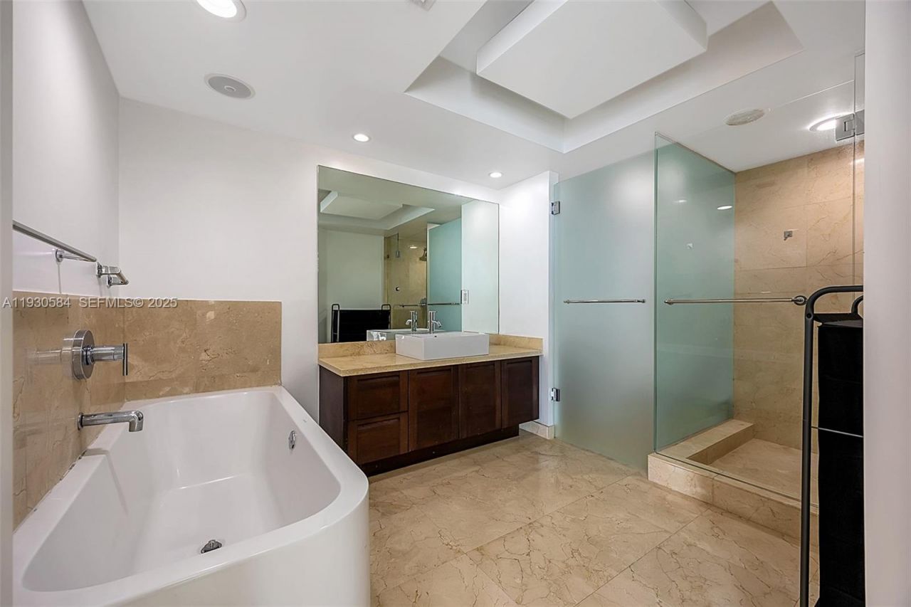 150 Sunny Isles Blvd, Unit 1-1006, Sunny Isles Beach, FL 33160 Photo