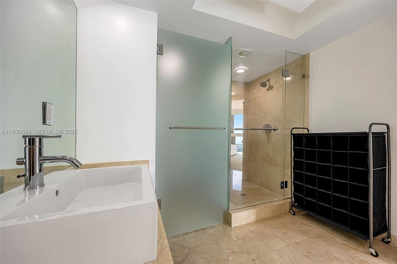 150 Sunny Isles Blvd, Unit 1-1006, Sunny Isles Beach, FL 33160 Photo