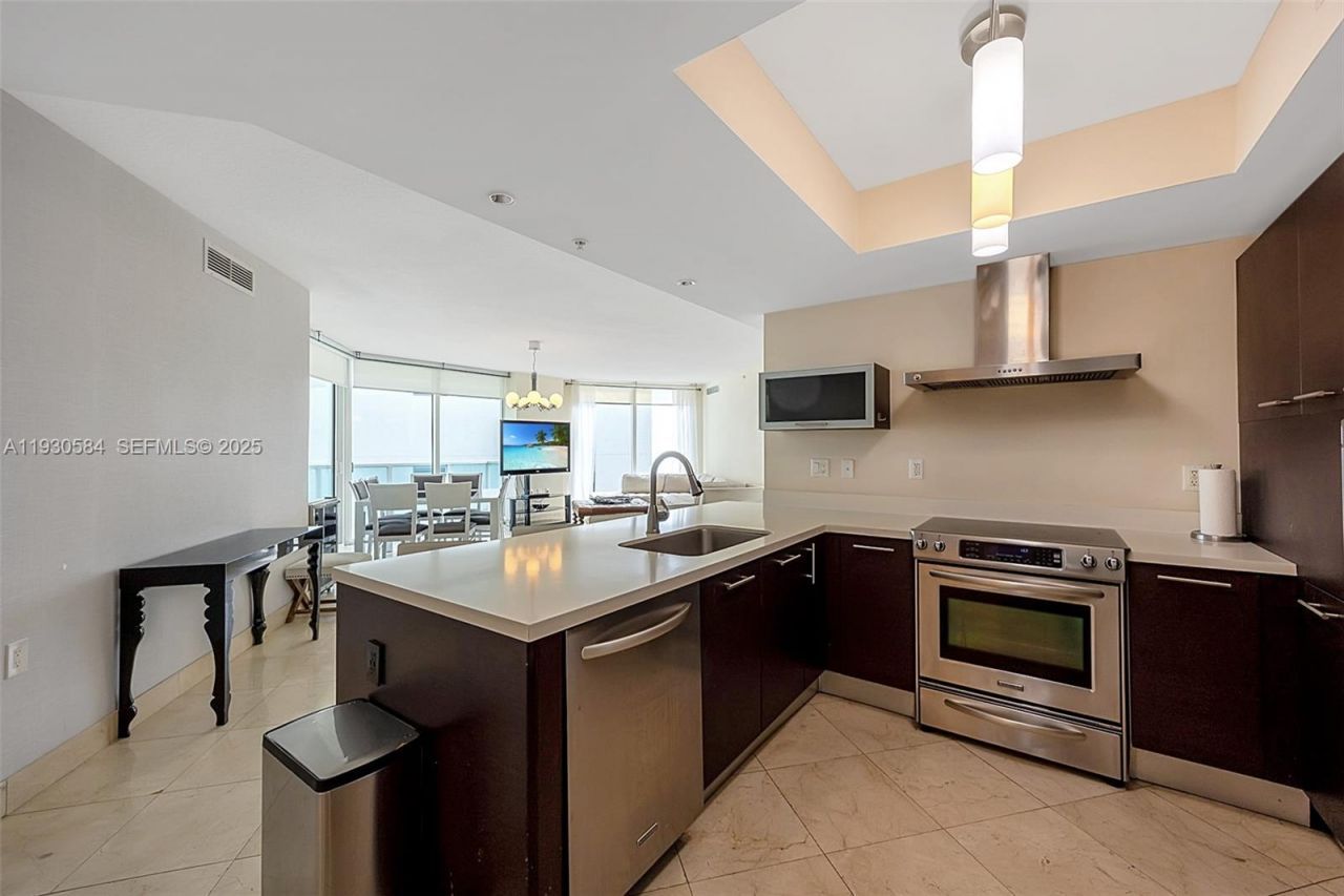 150 Sunny Isles Blvd, Unit 1-1006, Sunny Isles Beach, FL 33160 Photo