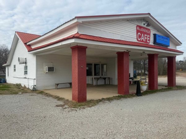 7 MAIN ST, Milledgeville, TN 38359