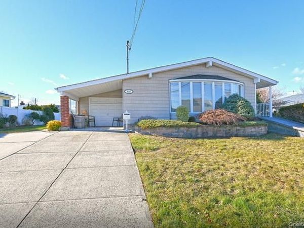 122 Miller Road, Hicksville, NY 11801