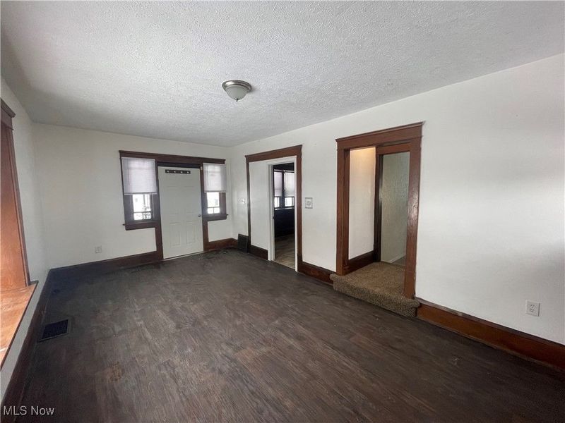 944 Baughman Street, Akron, OH 44320 Photo 3