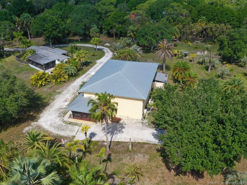 5601 SW Sunshine Farms Way, Palm City, FL 34990 Photo