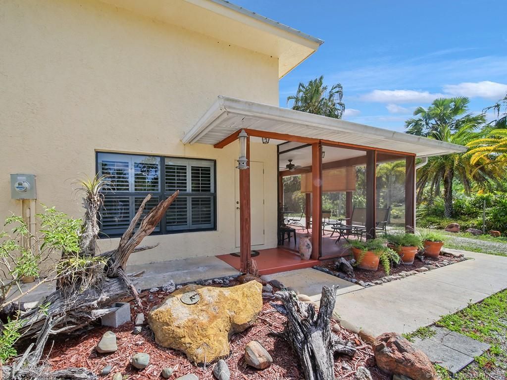 5601 SW Sunshine Farms Way, Palm City, FL 34990 Photo